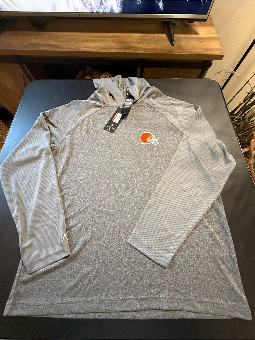 NWT Cleveland Browns Antigua Cannon Lightweight Hoodie - Men’s Large